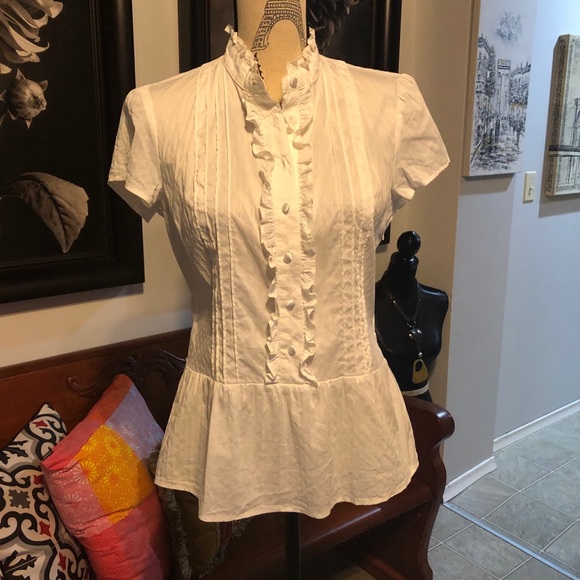 EUC Women’s RW&CO. White Short Sleeve Blouse - Picture 3 of 8